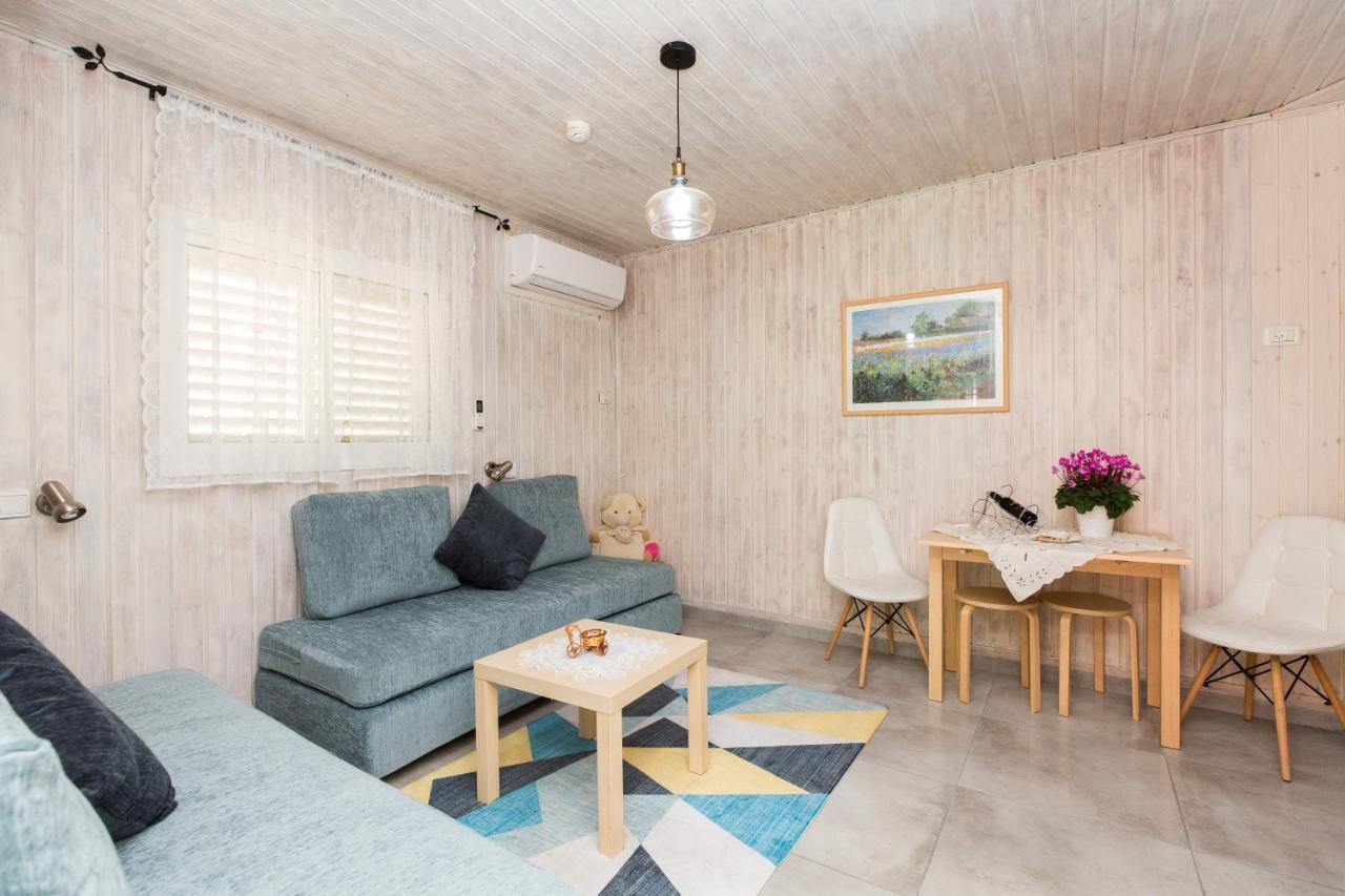 Leyad Hashmura Lodging 예소드하말라 외부 사진