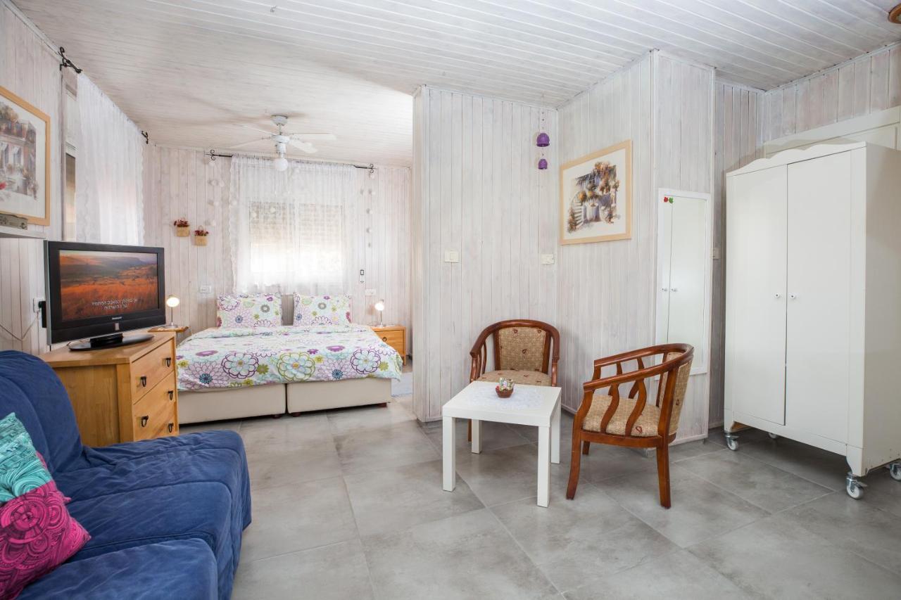 Leyad Hashmura Lodging 예소드하말라 외부 사진