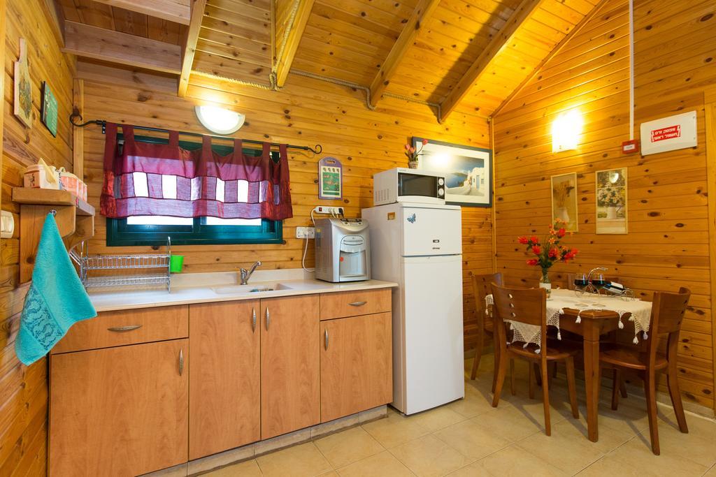 Leyad Hashmura Lodging 예소드하말라 외부 사진