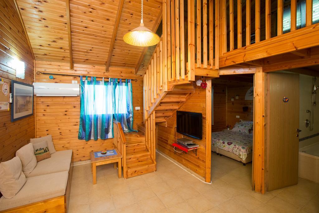 Leyad Hashmura Lodging 예소드하말라 외부 사진