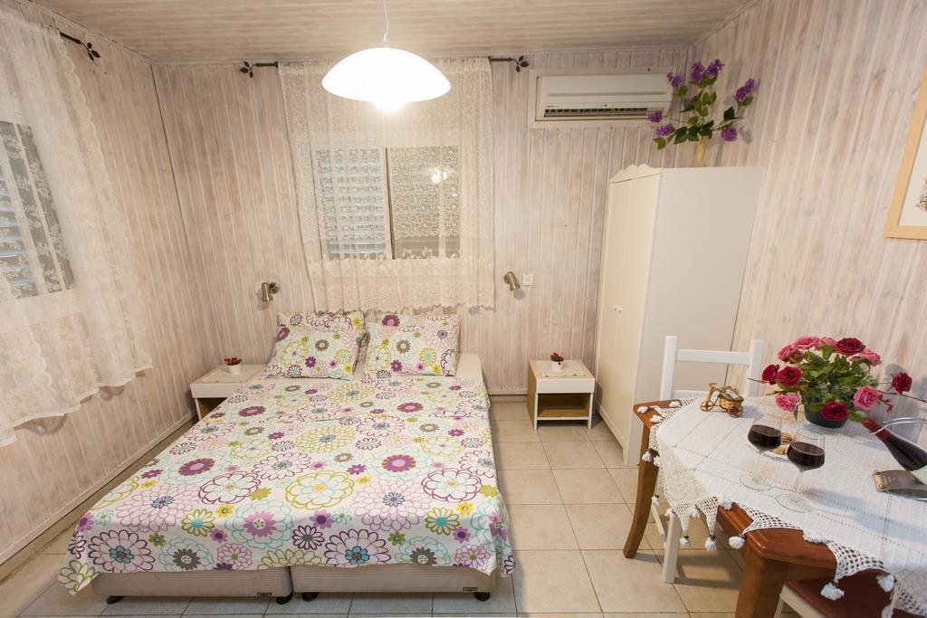 Leyad Hashmura Lodging 예소드하말라 외부 사진