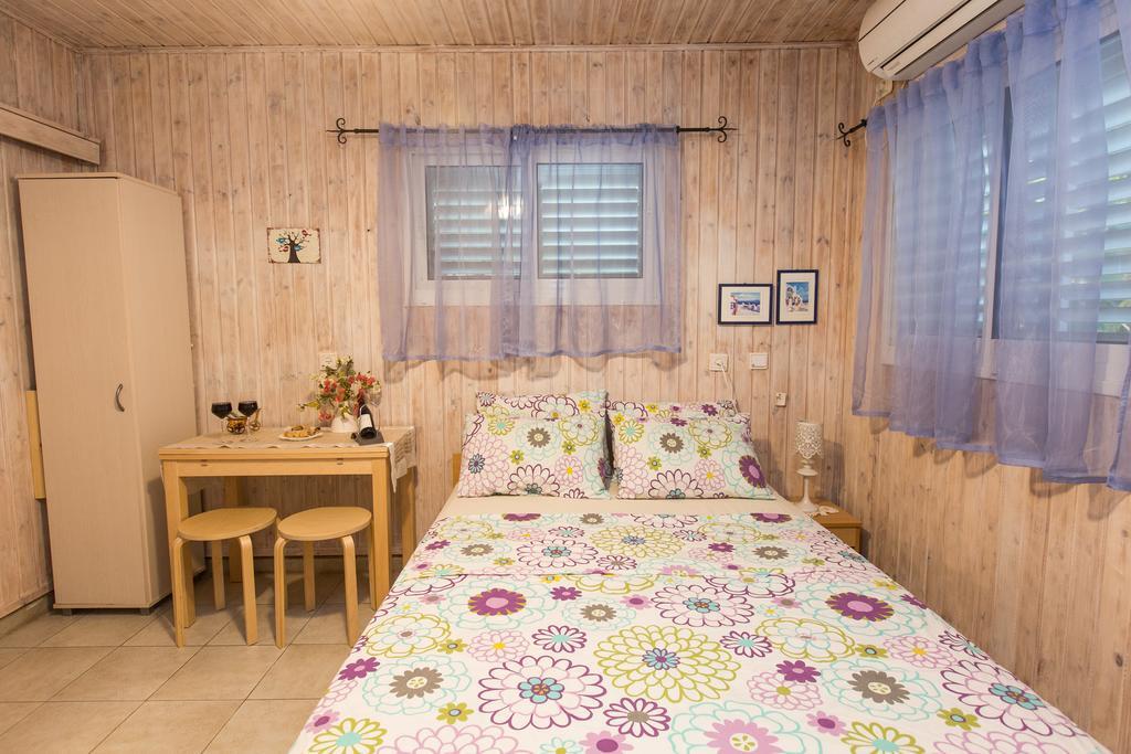 Leyad Hashmura Lodging 예소드하말라 외부 사진